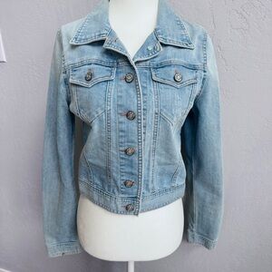 GAP Light Wash Denim Jacket in Pale Blue